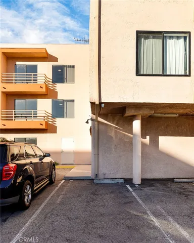 a view of parking area