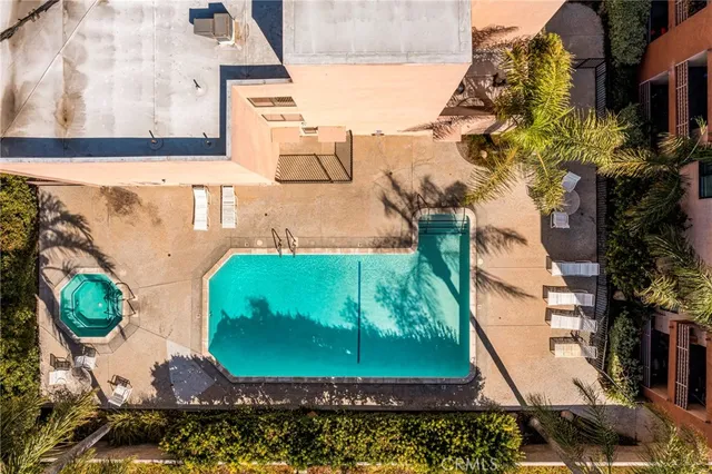 a picture of a brick building with many windows