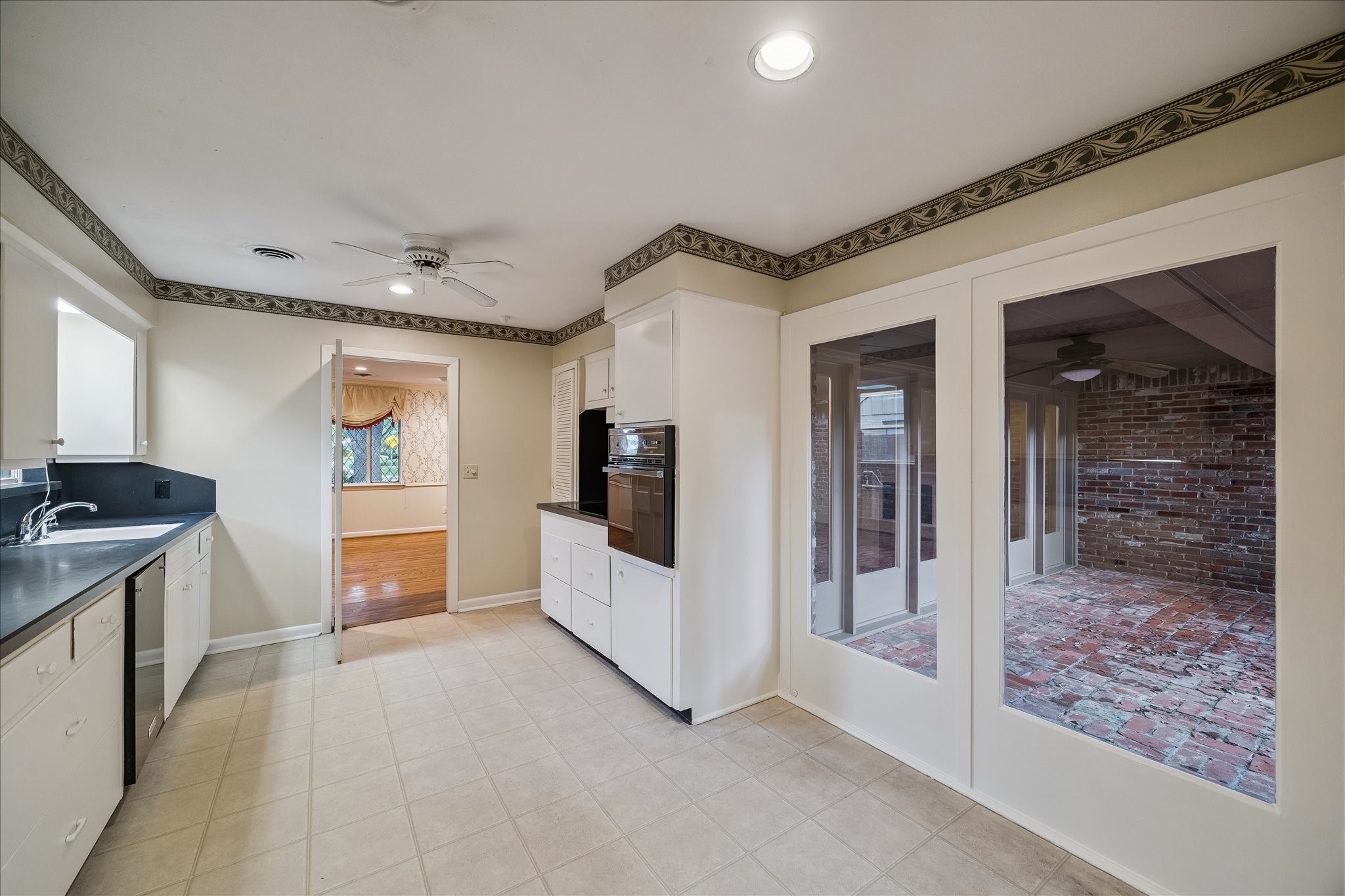2126 Chimney Rock Road Houston, TX 77057 - Photo 12 of 30