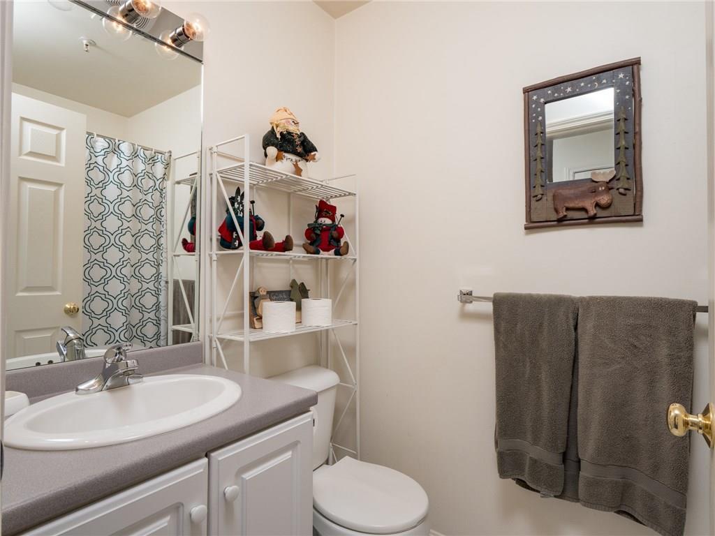 108 Locke Village Road, Unit J3 Newry, ME 04261 - Photo 24 of 32 Upper level bathroom.