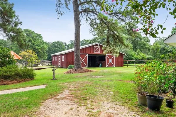 $1,150,000 | 84132 Holliday Road, Folsom, LA 70437