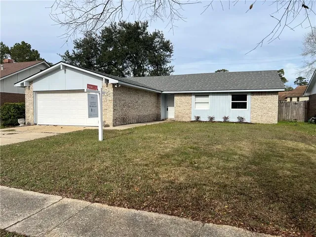 $244,900 | 755 Ridgewood Loop, Mandeville, LA 70471