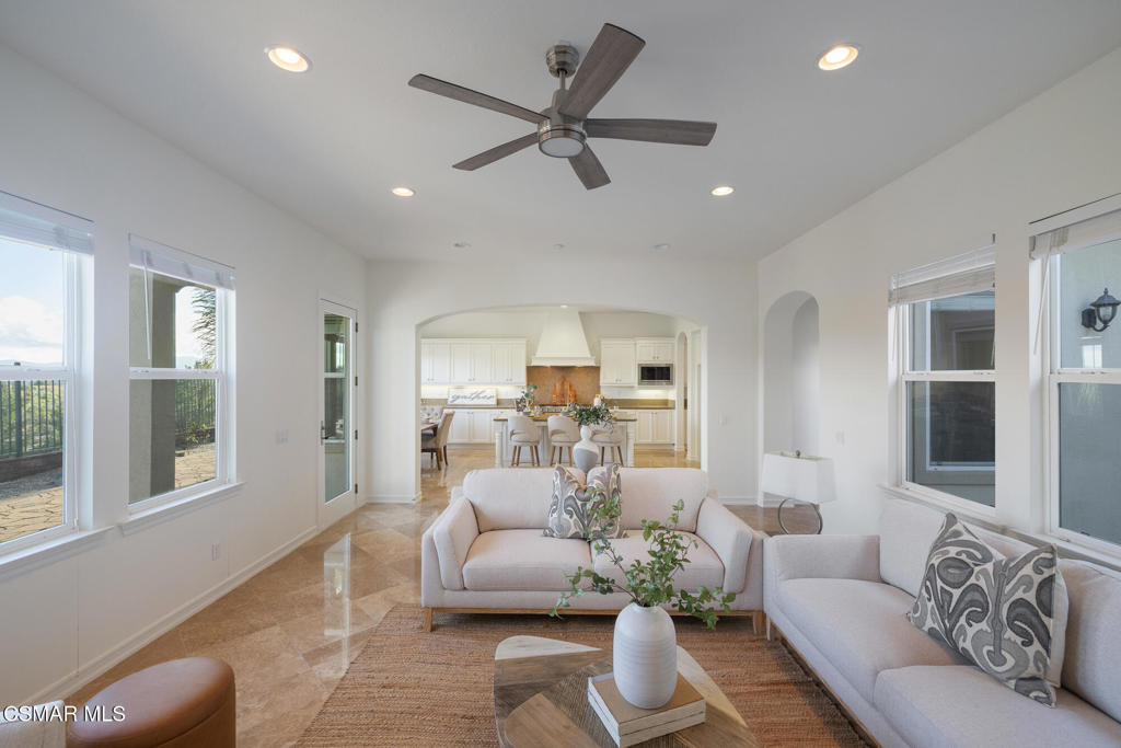 13290 Red Bird Court Moorpark, CA 93021 - Photo 12 of 73
