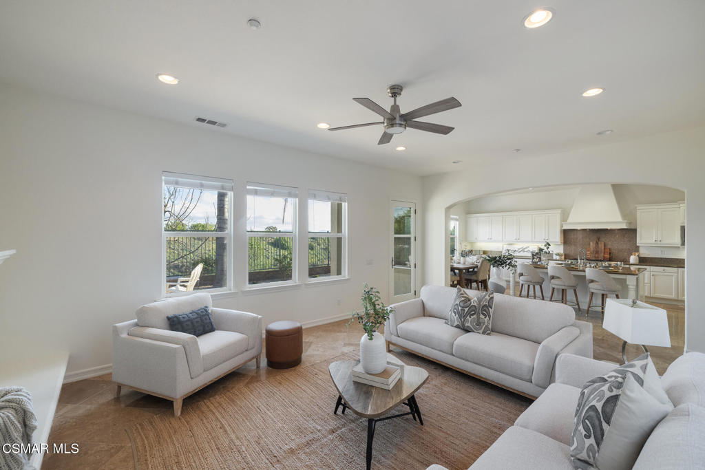 13290 Red Bird Court Moorpark, CA 93021 - Photo 13 of 73