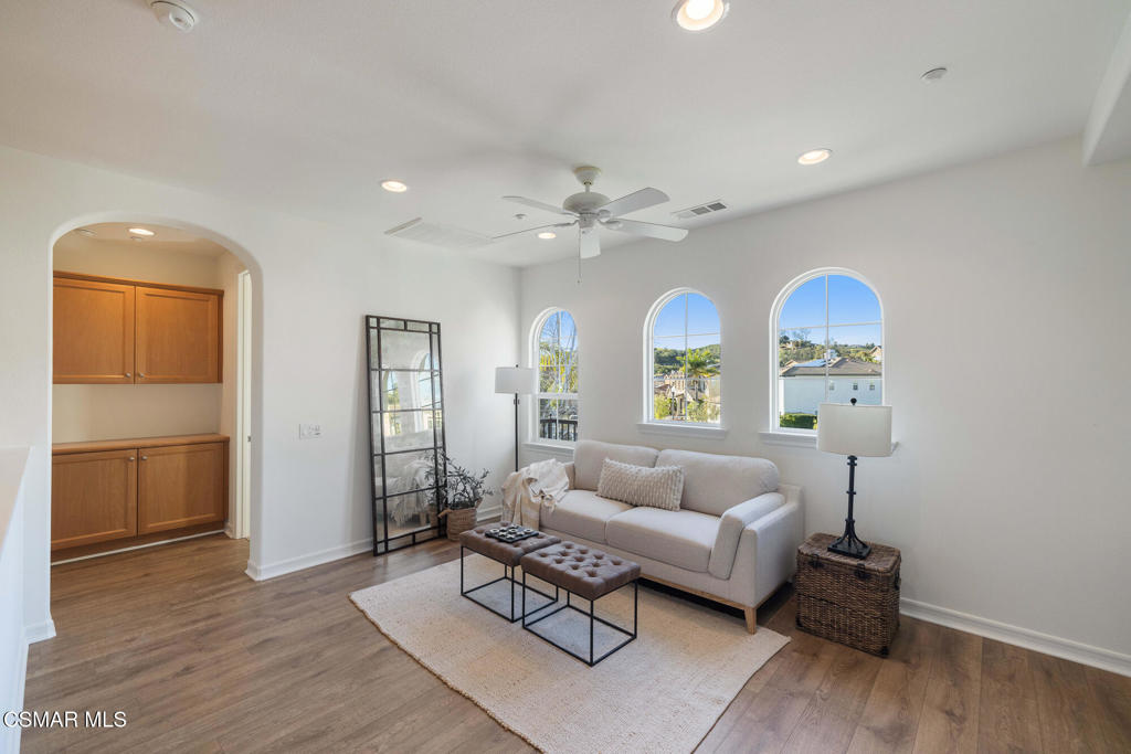 13290 Red Bird Court Moorpark, CA 93021 - Photo 20 of 73