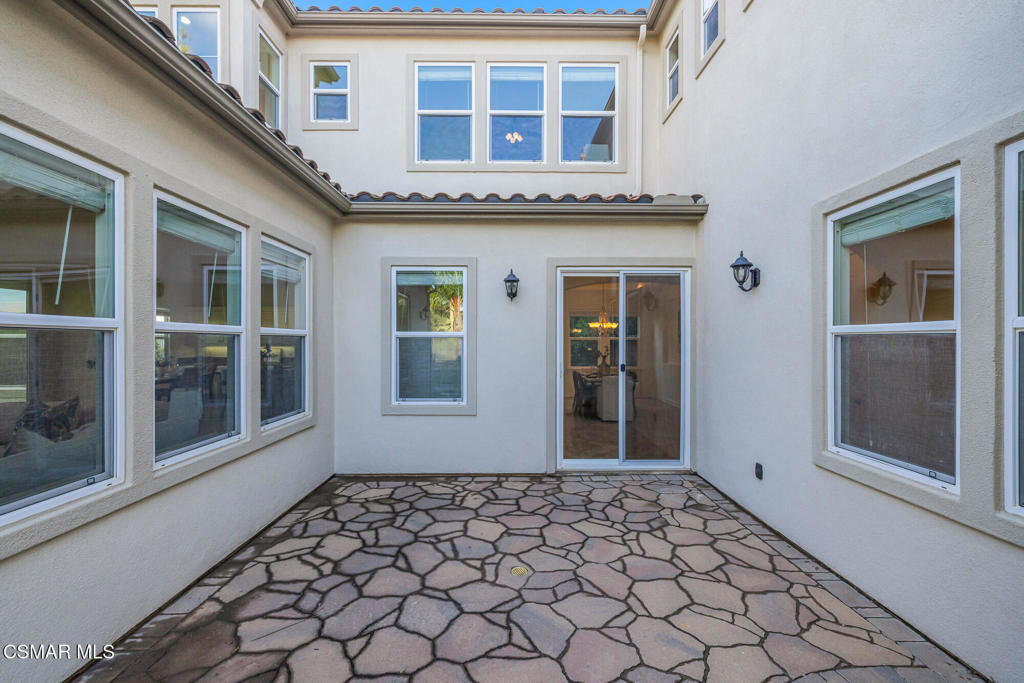 13290 Red Bird Court Moorpark, CA 93021 - Photo 40 of 73