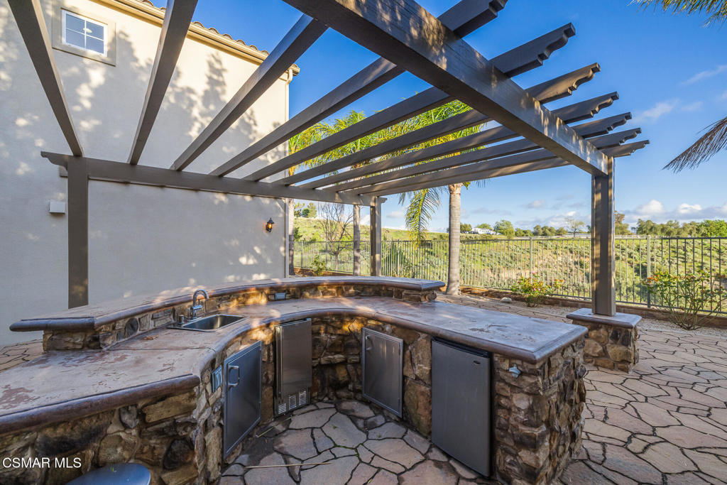 13290 Red Bird Court Moorpark, CA 93021 - Photo 44 of 73