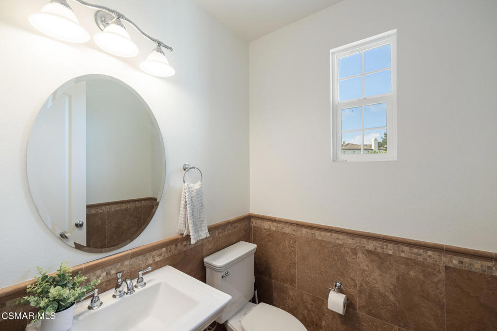 13290 Red Bird Court Moorpark, CA 93021 - Photo 6 of 73