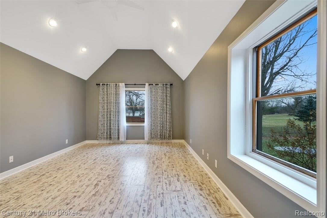 1380 Reid Road Flint, MI 48507 - Photo 19 of 53 dsc00078-dsc00080.JPG