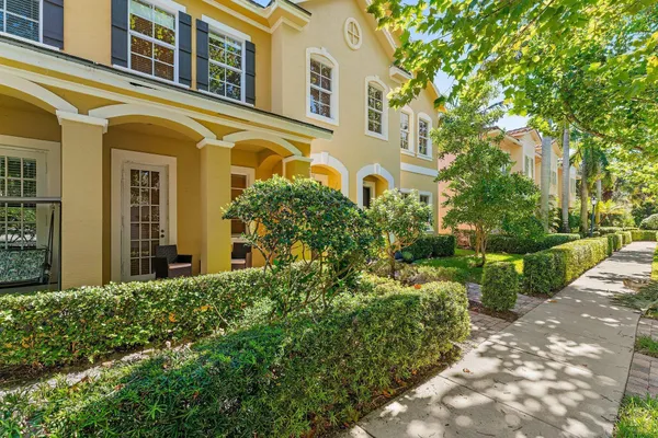 $3,600 | 150 Lismore Lane, Jupiter, FL 33458