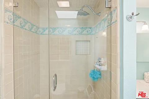 $1,390,000 | 19525 Starfish Lane, Huntington Beach, CA 92648