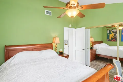 $1,390,000 | 19525 Starfish Lane, Huntington Beach, CA 92648