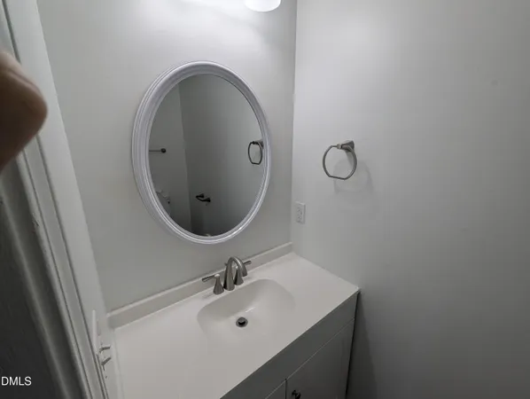 $1,595 | 1005 Shades Place, Raleigh, NC 27601