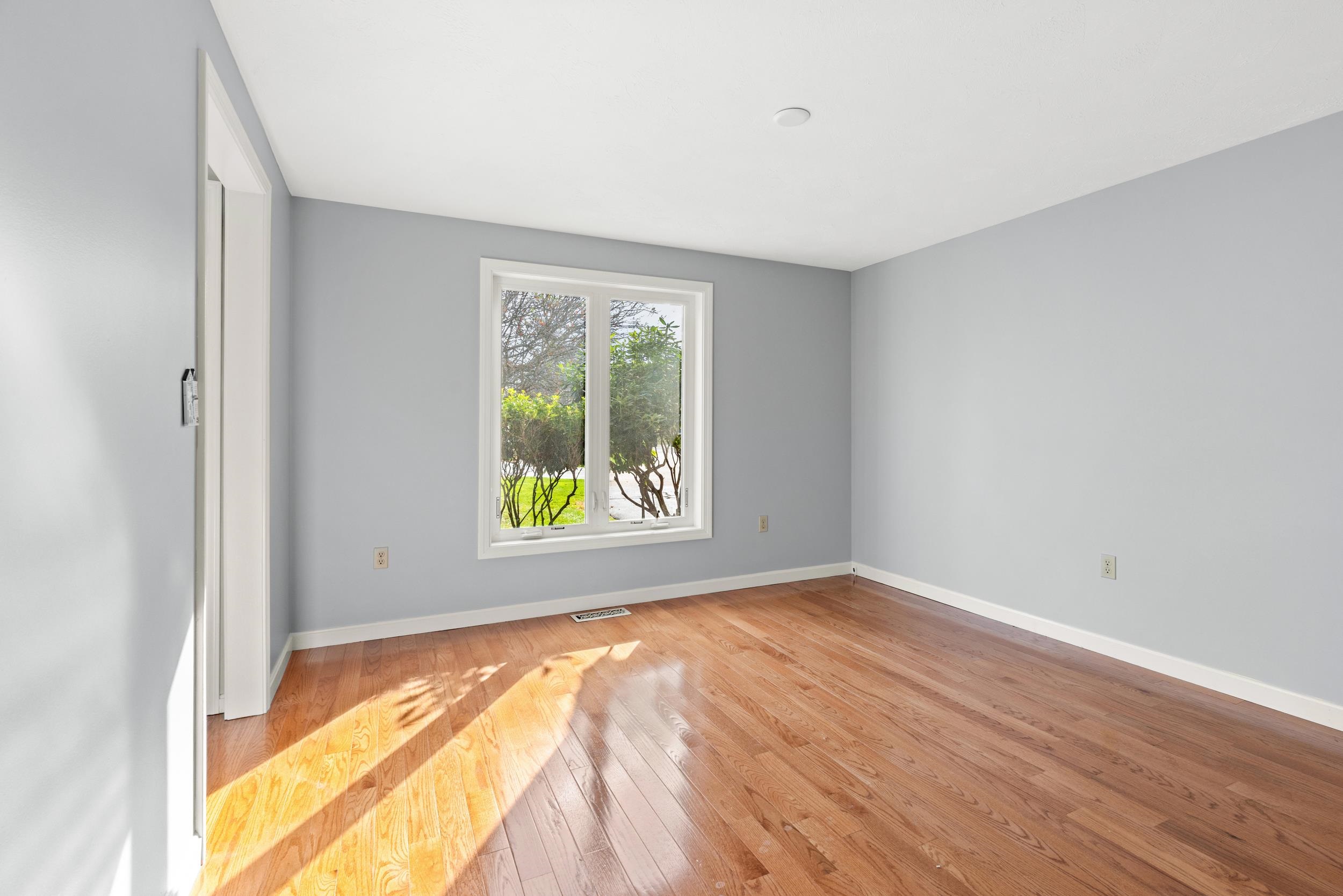 7 Rye Place Nashua, NH 03063 - Photo 5 of 34