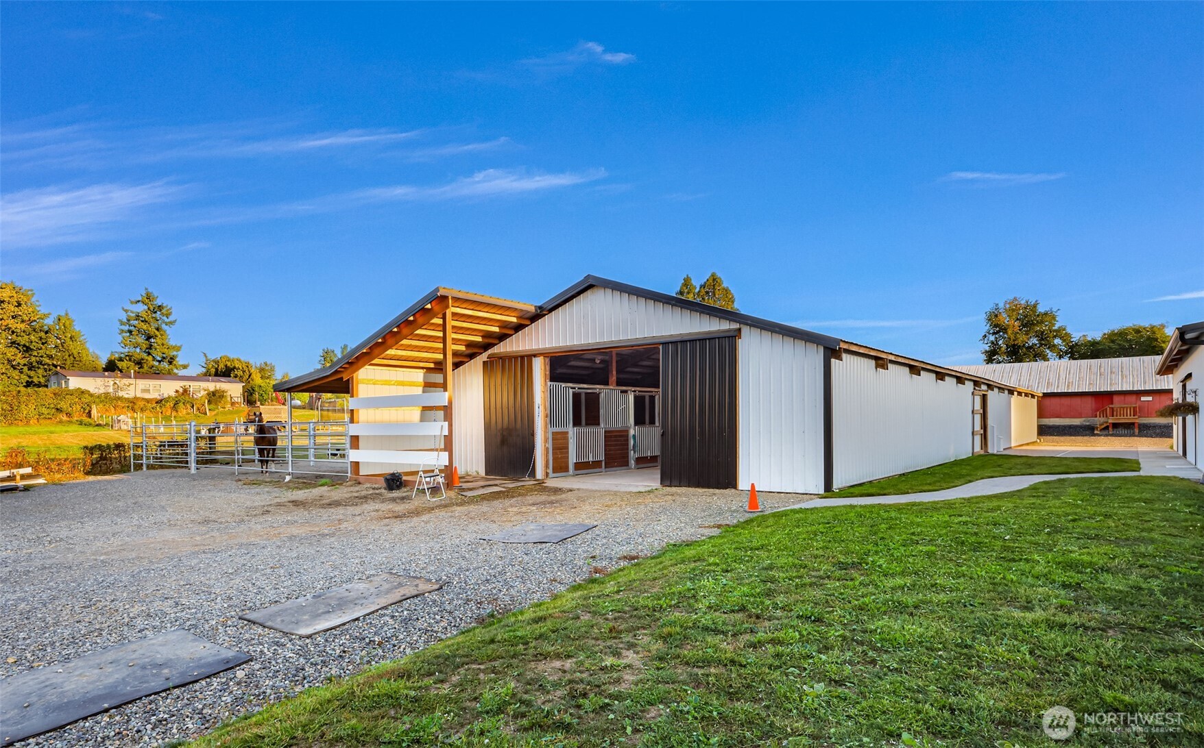 504 East Smith Road Bellingham, WA 98226 - Photo 11 of 38