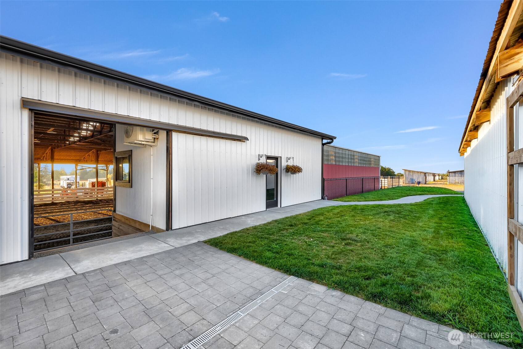 504 East Smith Road Bellingham, WA 98226 - Photo 4 of 38