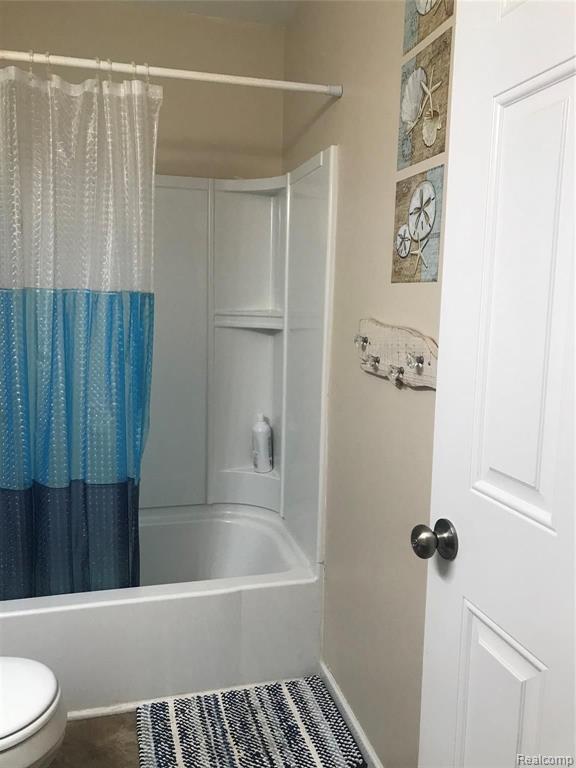 47499 Gloede Road Macomb, MI 48044 - Photo 9 of 20