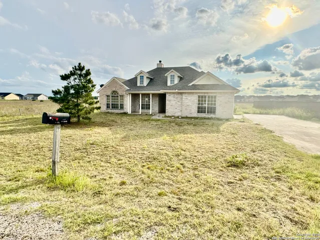 $259,900 | 135 Muirfield Lane, La Vernia, TX 78121