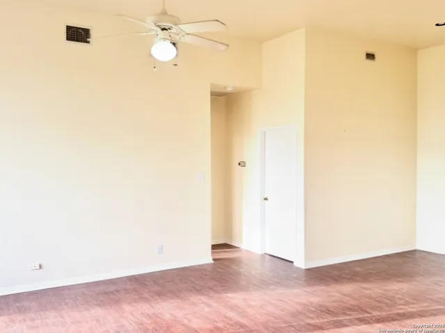 $259,900 | 135 Muirfield Lane, La Vernia, TX 78121