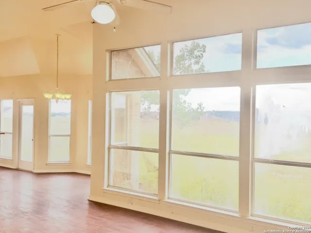 $259,900 | 135 Muirfield Lane, La Vernia, TX 78121