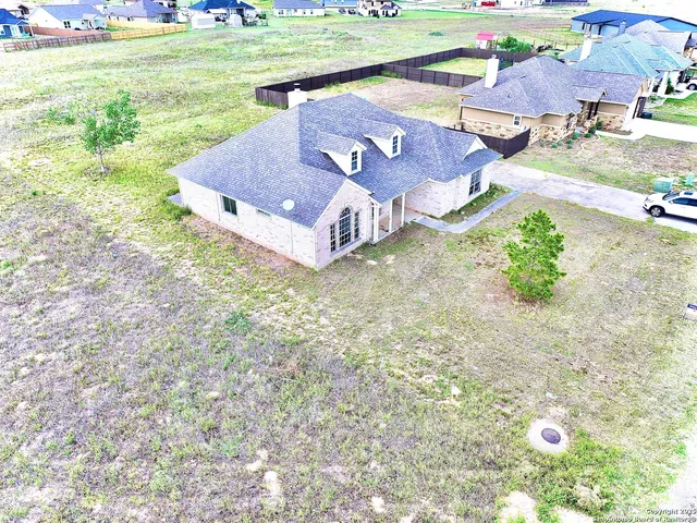 $259,900 | 135 Muirfield Lane, La Vernia, TX 78121