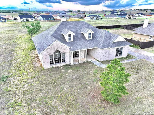 $259,900 | 135 Muirfield Lane, La Vernia, TX 78121