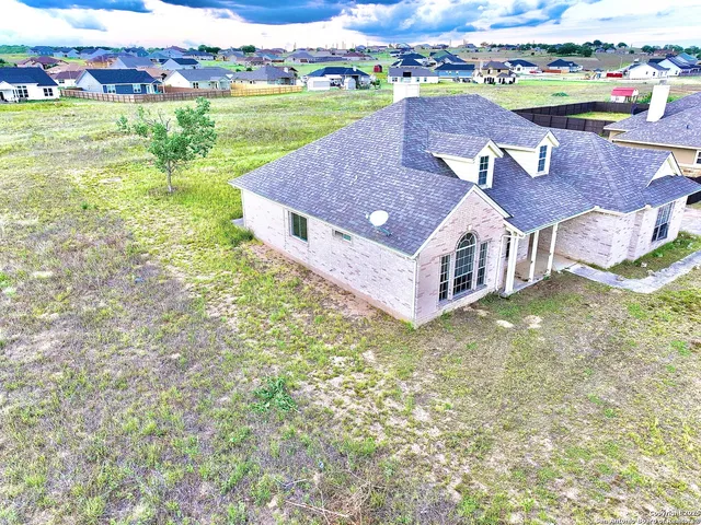 $259,900 | 135 Muirfield Lane, La Vernia, TX 78121