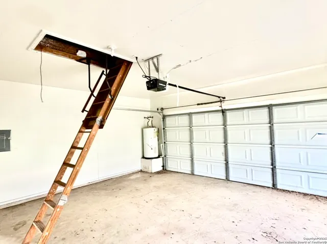 $259,900 | 135 Muirfield Lane, La Vernia, TX 78121