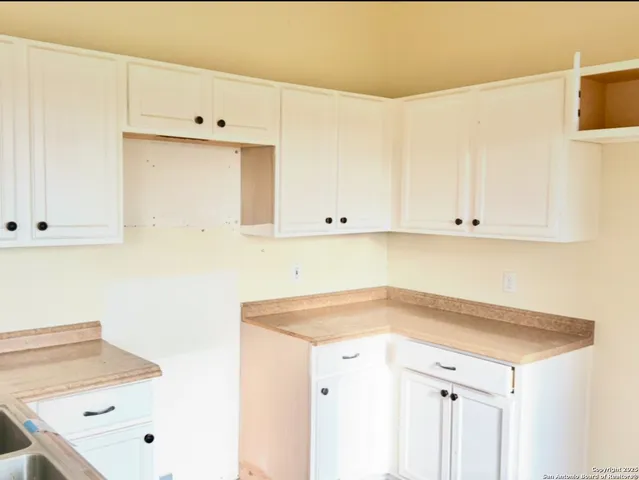 $259,900 | 135 Muirfield Lane, La Vernia, TX 78121