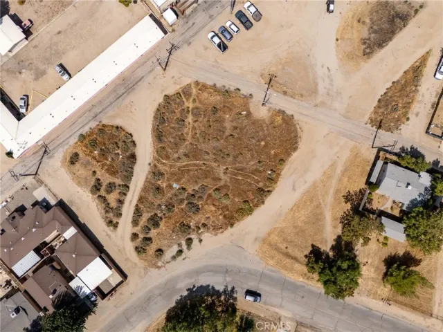 a view of entryway with a