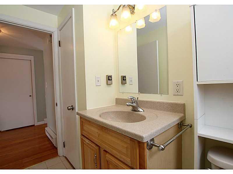 289 Rogers Road Yarmouth, ME 04096 - Photo 18 of 29 Bathroom.