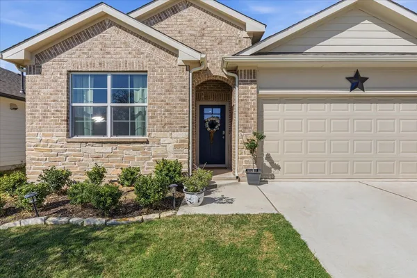 $2,200 | 112 Rainmaker Cove, Bastrop, TX 78602