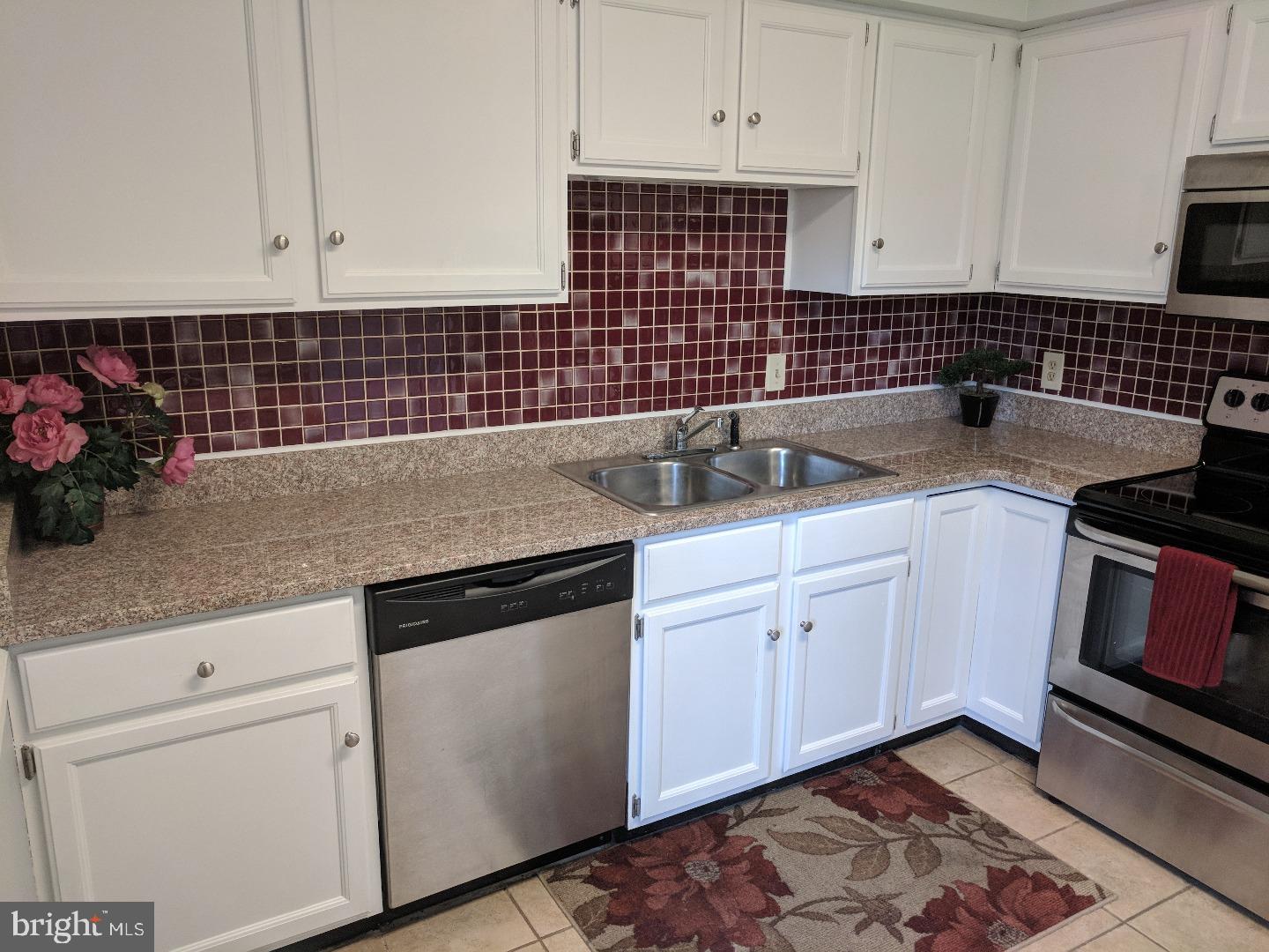 135 Valley Stream Lane Chesterbrook, PA 19087 - Photo 6 of 21 Gallery Image 6