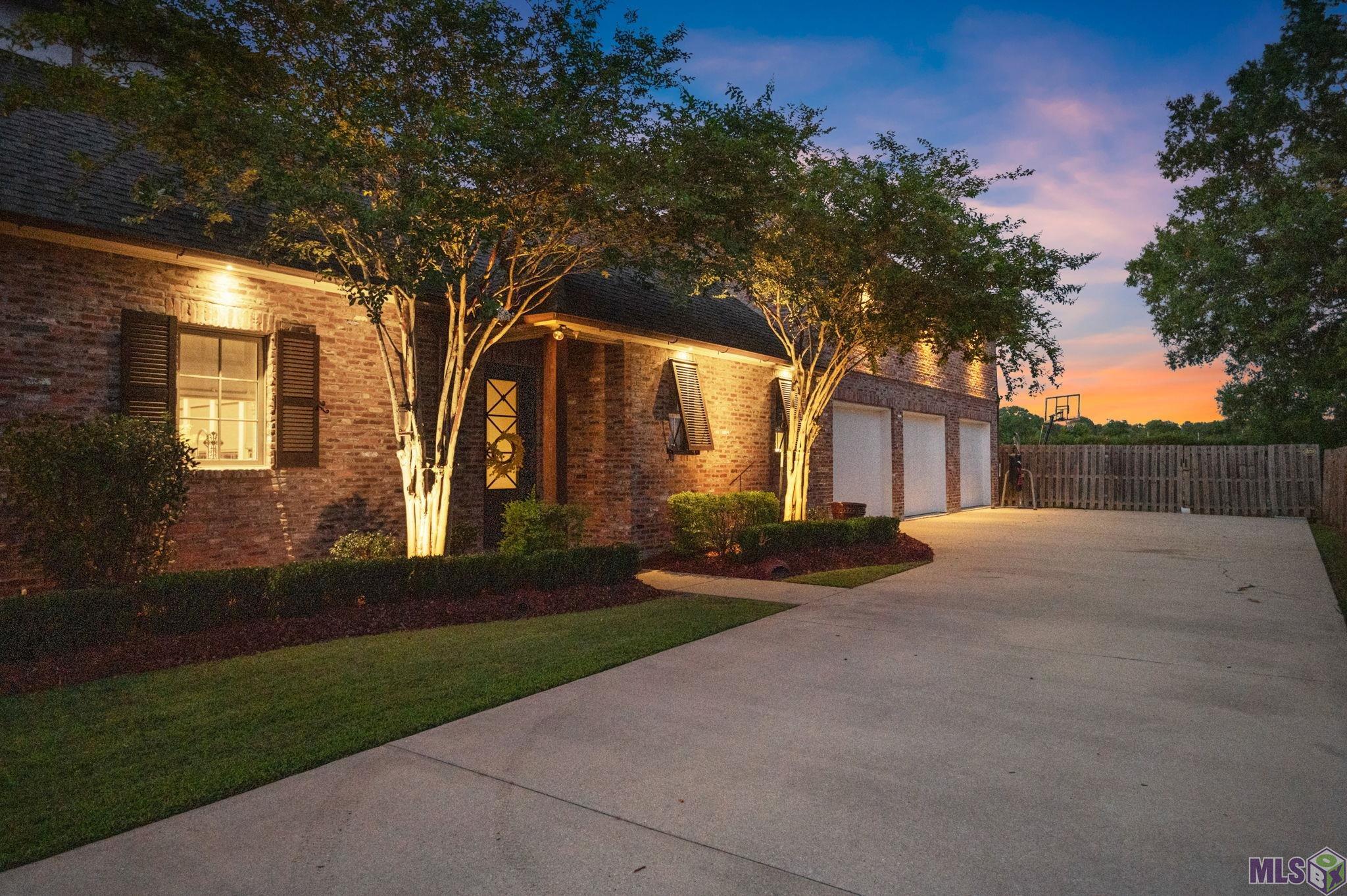 322 Chateau Jon Denham Springs, LA 70726 - Photo 43 of 51