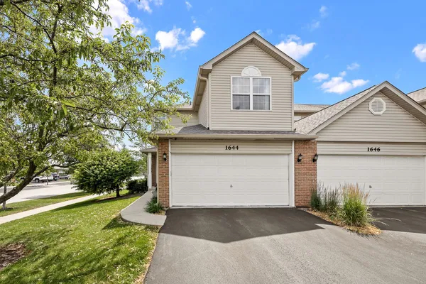 $390,000 | 1644 Windward Avenue, Naperville, IL 60563