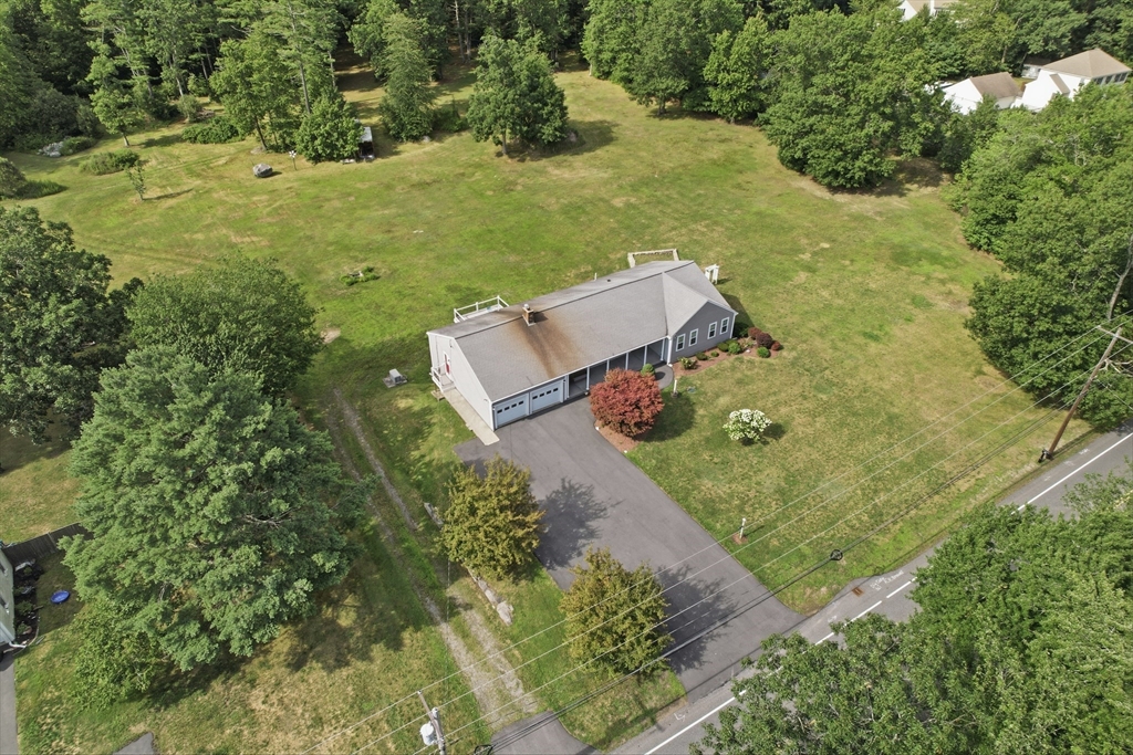361 County Road Hanson, MA 02341 - Photo 5 of 42 Gallery Image 5