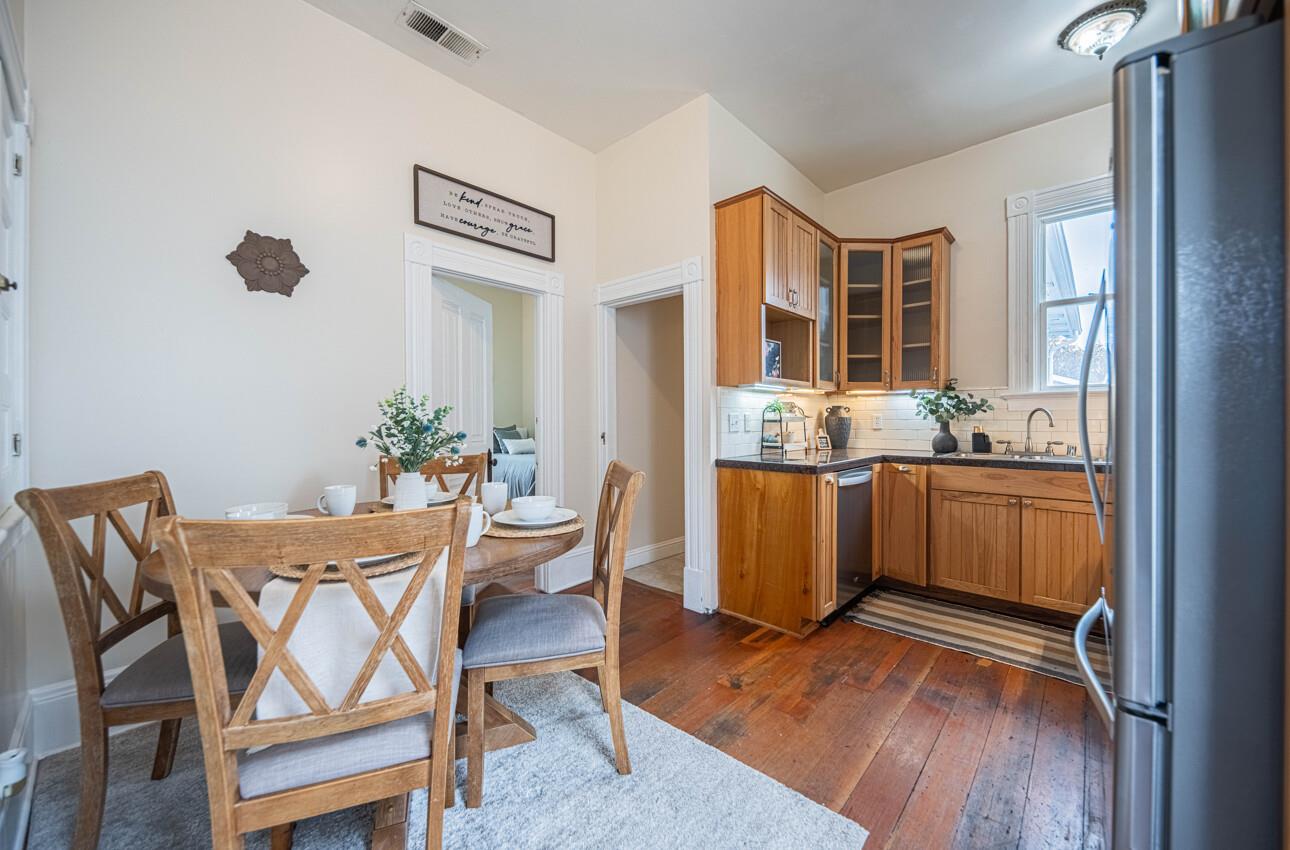 332 Capitol Street Salinas, CA 93901 - Photo 13 of 41 a dining room with furniture and window