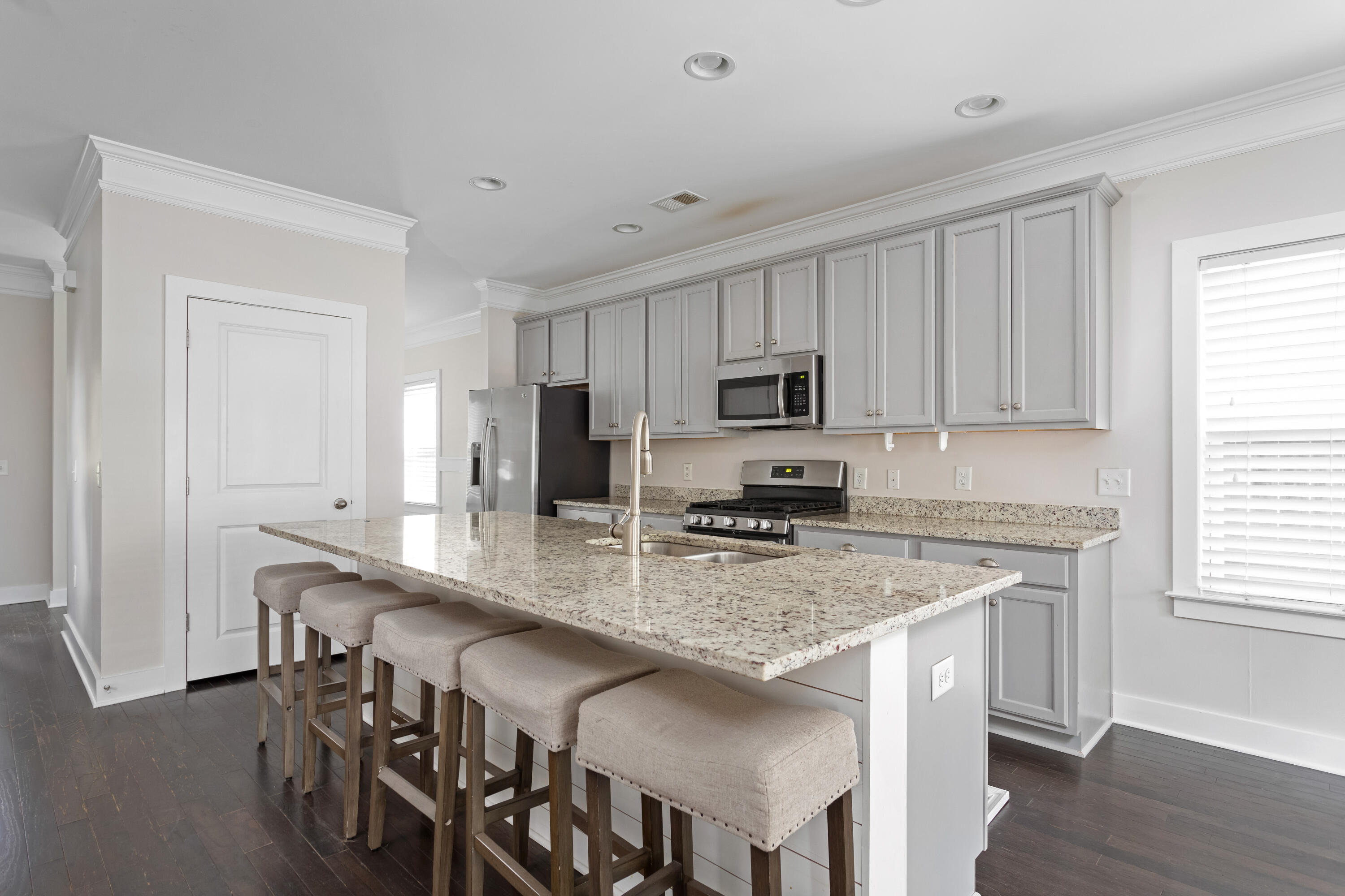 1617 Jessamine Road Charleston, SC 29407 - Photo 13 of 31 1617JessamineDr_MaxPhotography-12