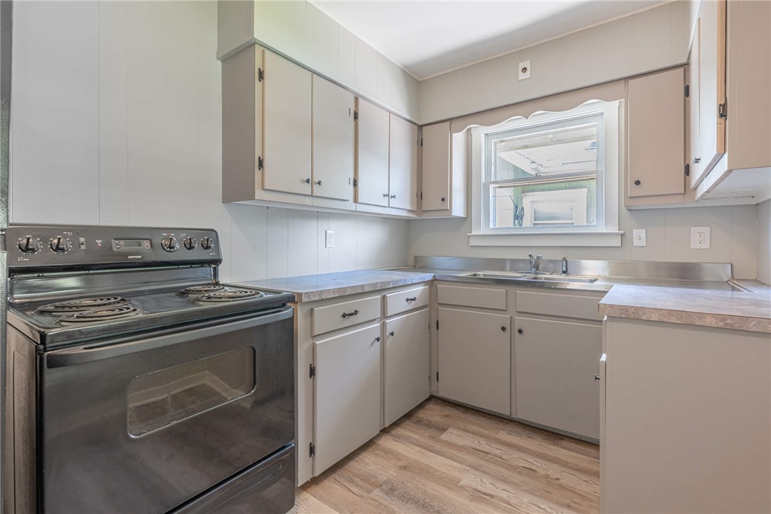 2118 Hillside Avenue Springfield, OH 45503 - Photo 10 of 28 This kitchen offers a practical layout for daily living.