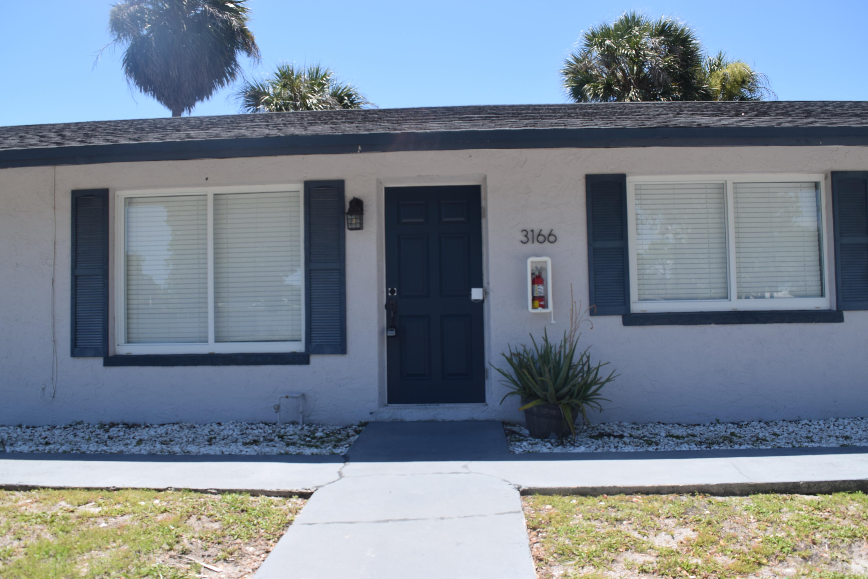 3166 Melaleuca Road West Palm Beach, FL 33406 - Photo 3 of 17 DSC_0398