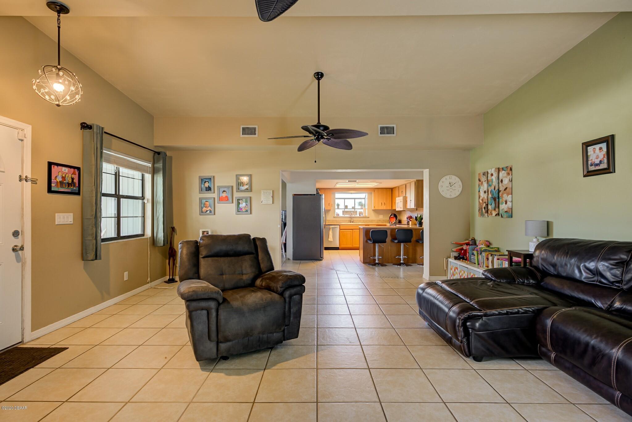 315 McIntosh Road Ormond Beach, FL 32174 - Photo 4 of 30 Living Area b