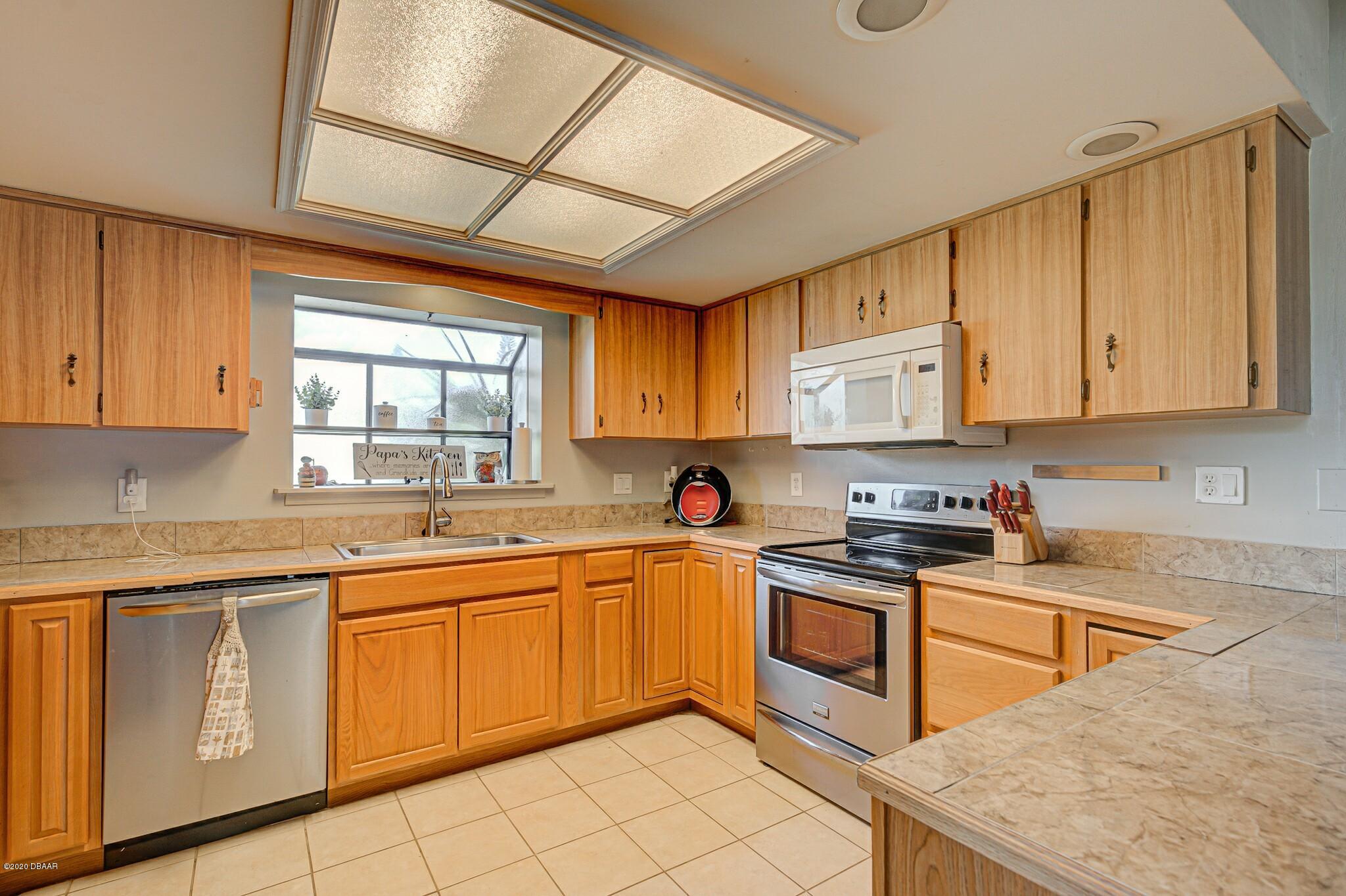 315 McIntosh Road Ormond Beach, FL 32174 - Photo 7 of 30 Kitchen a