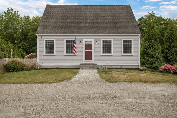$550,000 | 616 Plymouth Street, Halifax, MA 02338