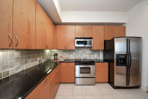 $399,900 | 3333 Allen Parkway, Unit 1807, Houston, TX 77019