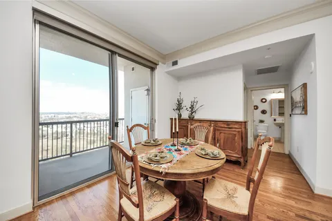 $399,900 | 3333 Allen Parkway, Unit 1807, Houston, TX 77019