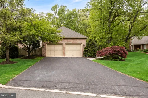 $975,000 | 465 Windrow Clusters Drive, Moorestown, NJ 08057