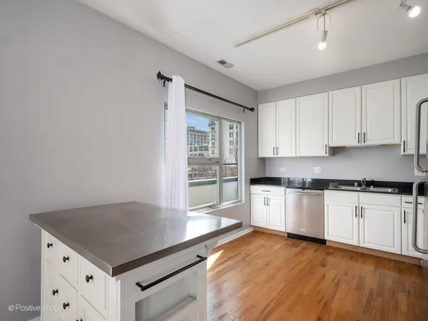 $2,450 | 1808 South Michigan Avenue, Unit 38, Chicago, IL 60616