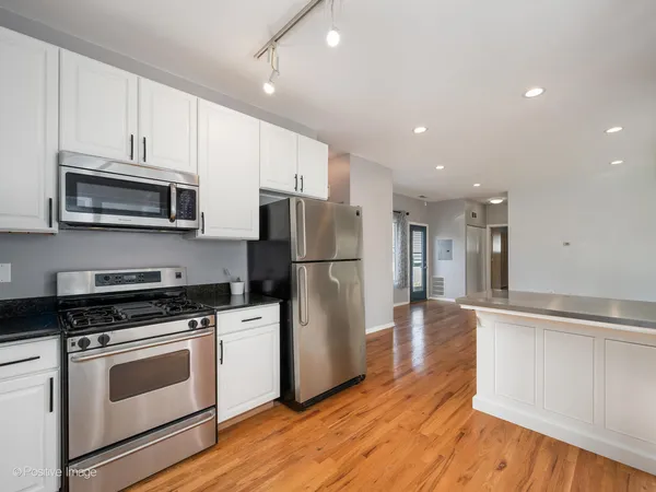 $2,450 | 1808 South Michigan Avenue, Unit 38, Chicago, IL 60616