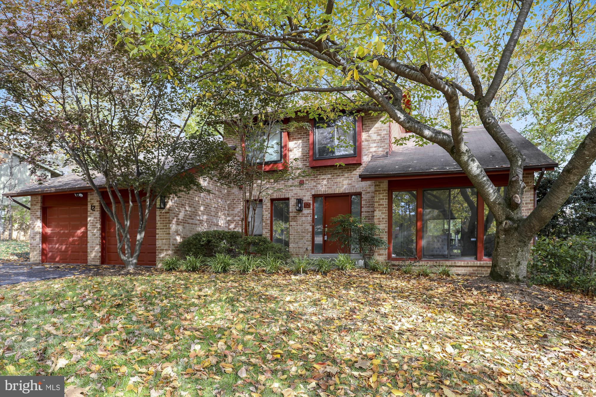 12 Scotch Mist Court Potomac, MD 20854 - Photo 1 of 50 Renovated contemporary home on a cul-de-sac