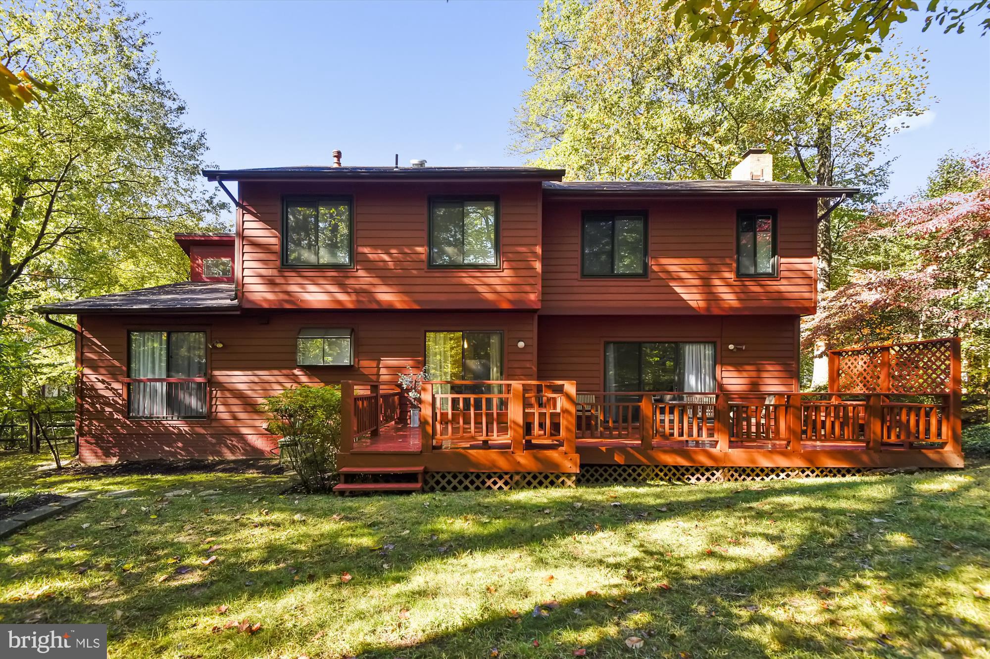 12 Scotch Mist Court Potomac, MD 20854 - Photo 2 of 50 Entertainers dream with spacious deck and yard